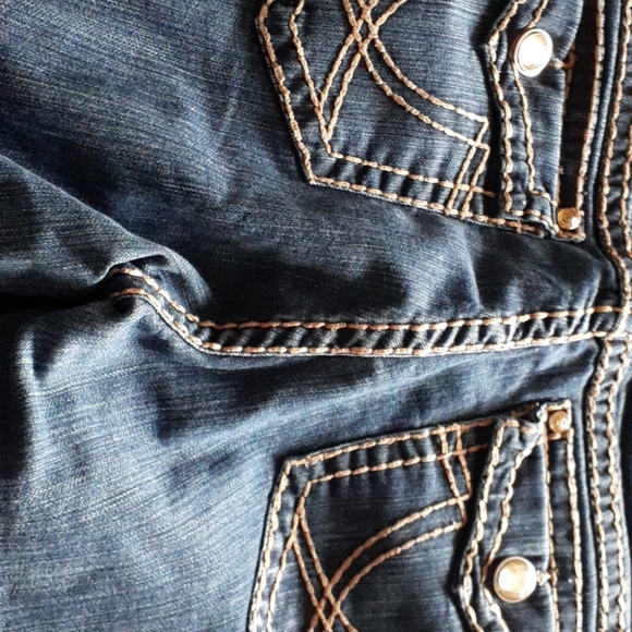 Womens LA Idol Jeans. 42”/32” like new - Picture 3 of 6